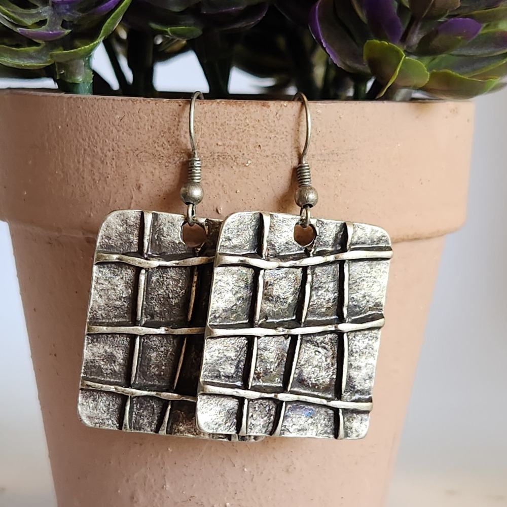 Unbranded Brutalist Textured Grid Square Drop Earrings Oxidized Silver Tone
